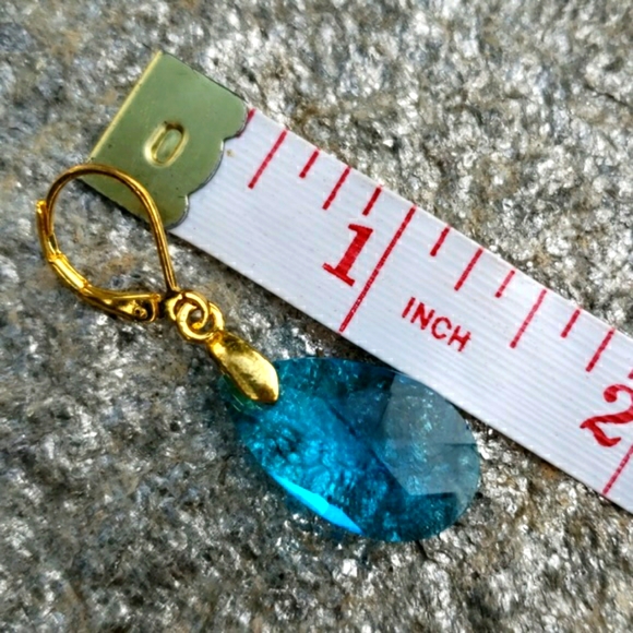 Vtg Joan Rivers Faceted Blue Crystal Drop Earrings - Picture 8 of 8